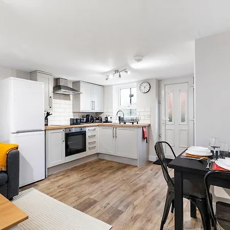 Cosy One Bed In * Leeds (West Yorkshire)